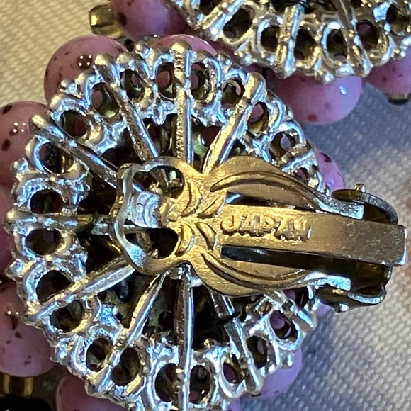 JAPAN EARRINGS MOVEABLE DETAILS - Picture 11 of 13